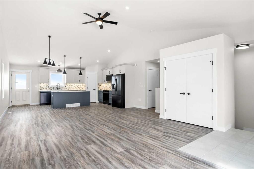 3442 Victory Way, Olds, AB - Indoor