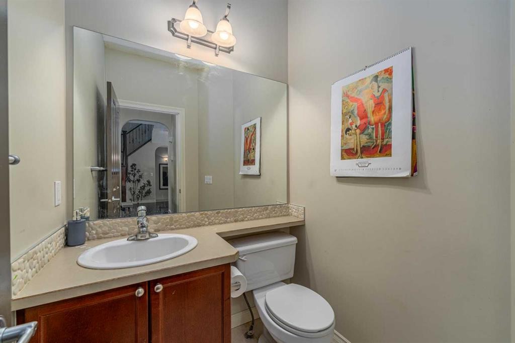 32 Evanspark Circle Nw, Calgary, AB - Indoor Photo Showing Bathroom