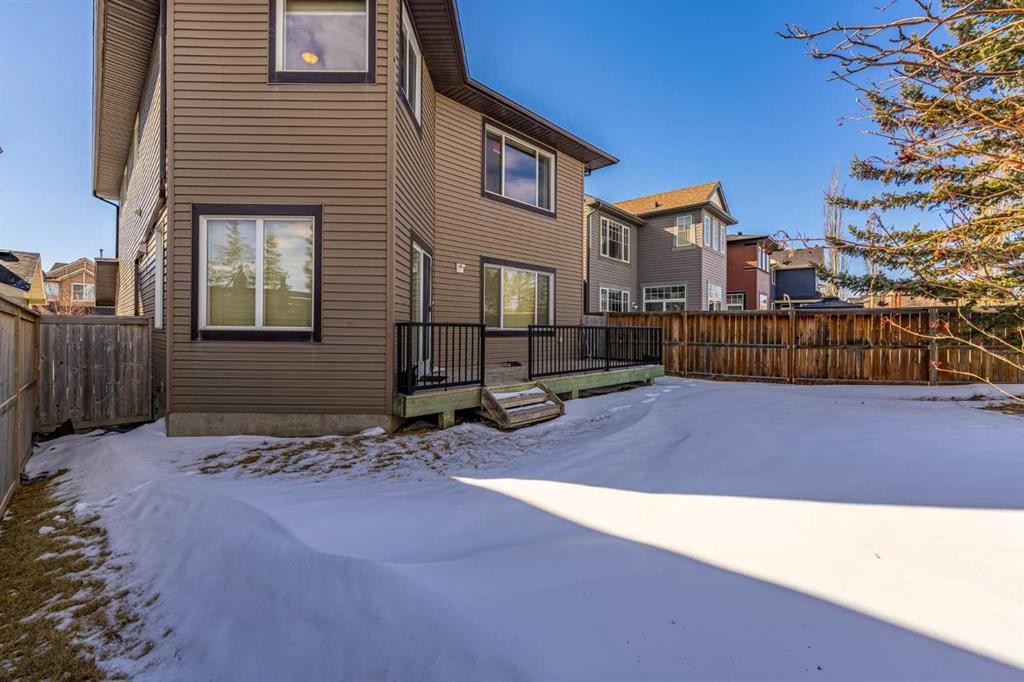 32 Evanspark Circle Nw, Calgary, AB - Outdoor