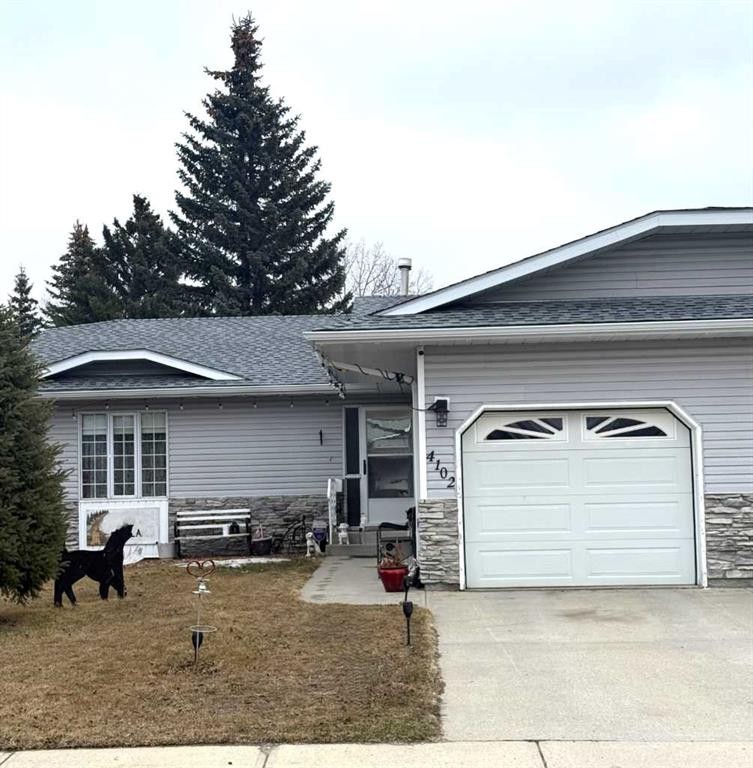4102 Silverpark Estates Close, Olds, AB - Outdoor