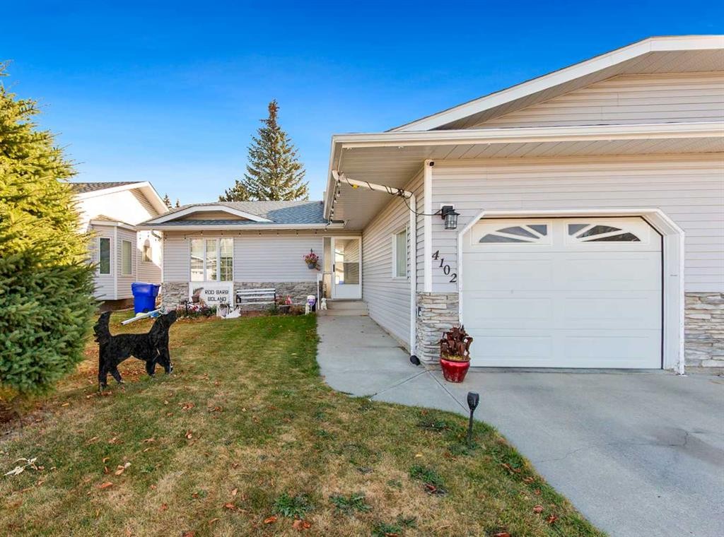 4102 Silverpark Estates Close, Olds, AB - Outdoor
