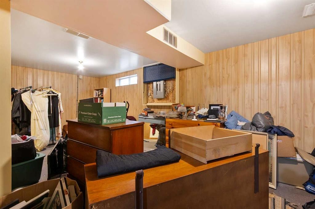 4102 Silverpark Estates Close, Olds, AB - Indoor