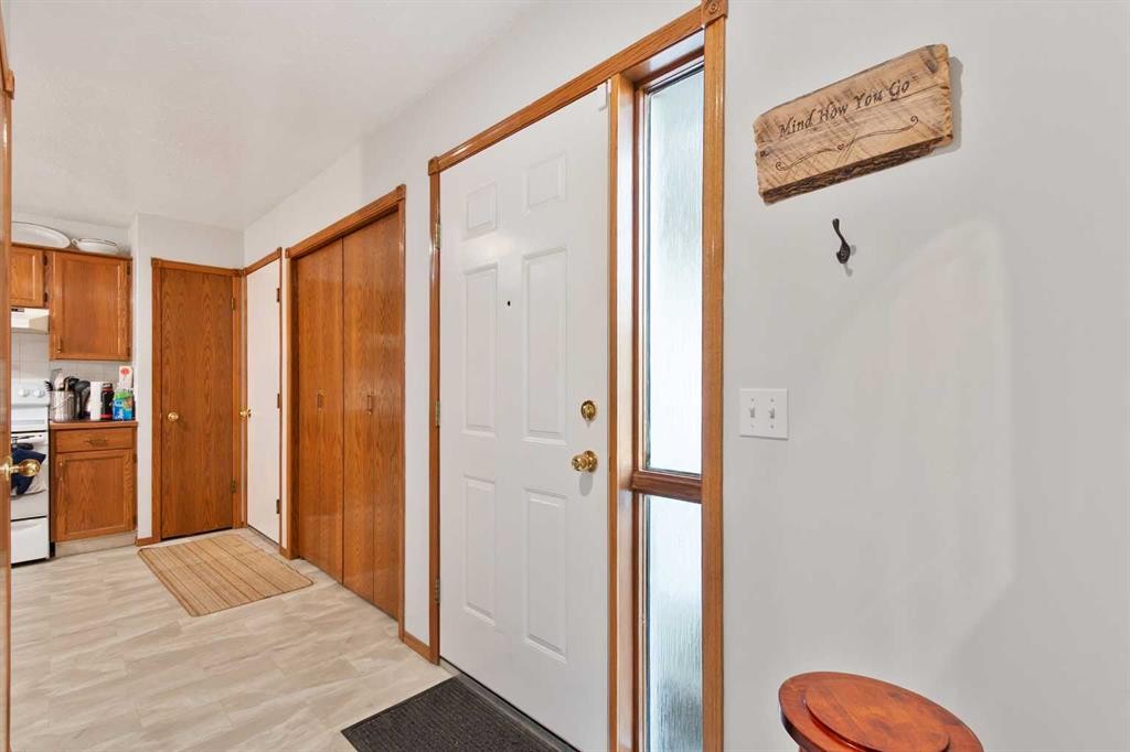 4102 Silverpark Estates Close, Olds, AB - Indoor Photo Showing Other Room