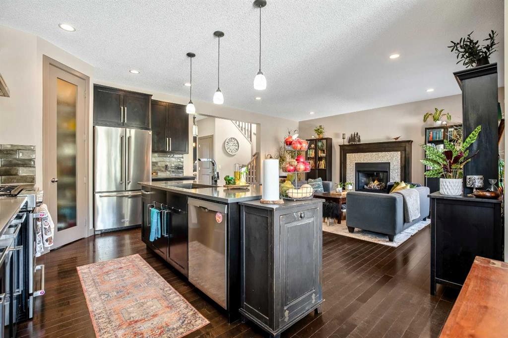 77 Elgin Meadows Manor Se, Calgary, AB - Indoor Photo Showing Kitchen With Stainless Steel Kitchen With Upgraded Kitchen