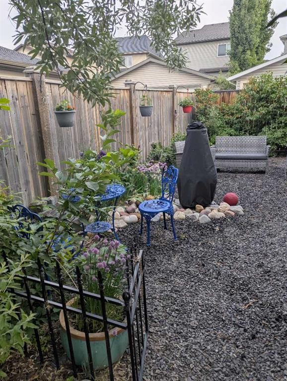 77 Elgin Meadows Manor Se, Calgary, AB - Outdoor