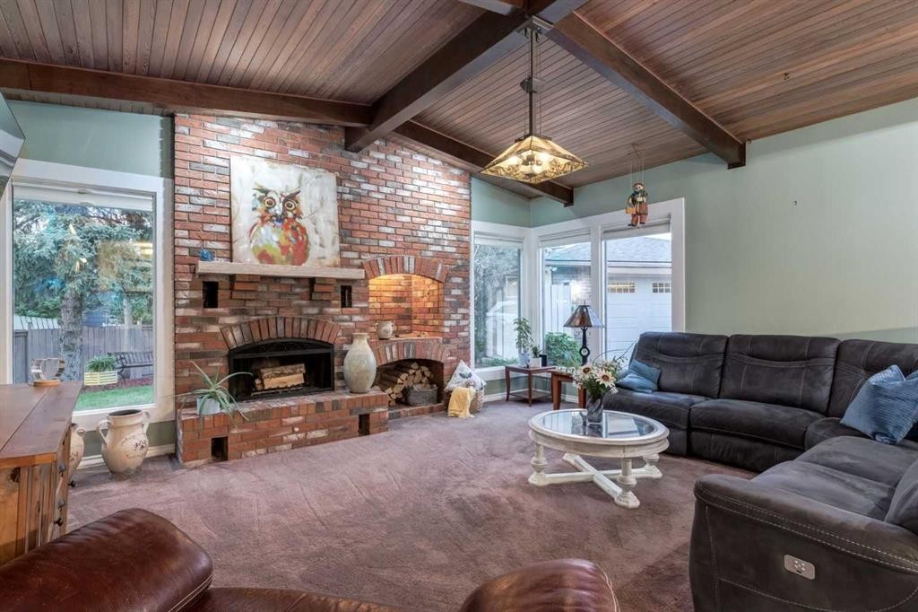 220 Oakridge Place Sw, Calgary, AB