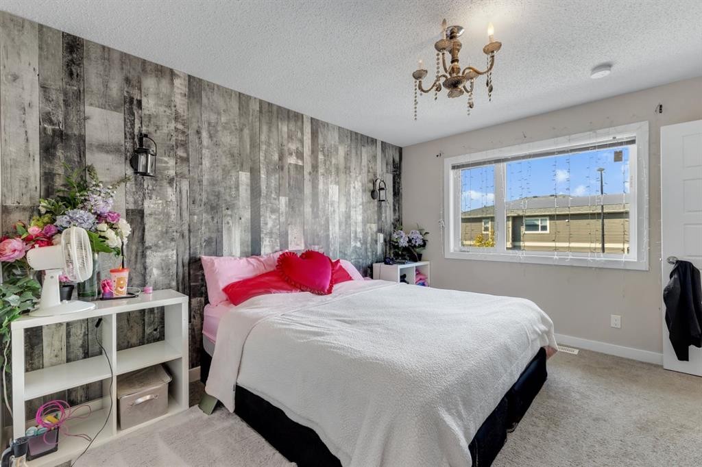 117 Howse Lane Ne, Calgary, AB - Indoor Photo Showing Bedroom