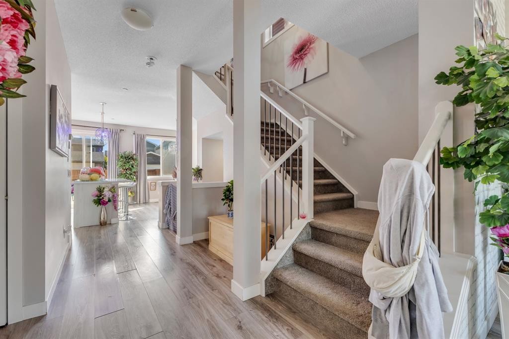 117 Howse Lane Ne, Calgary, AB - Indoor Photo Showing Other Room