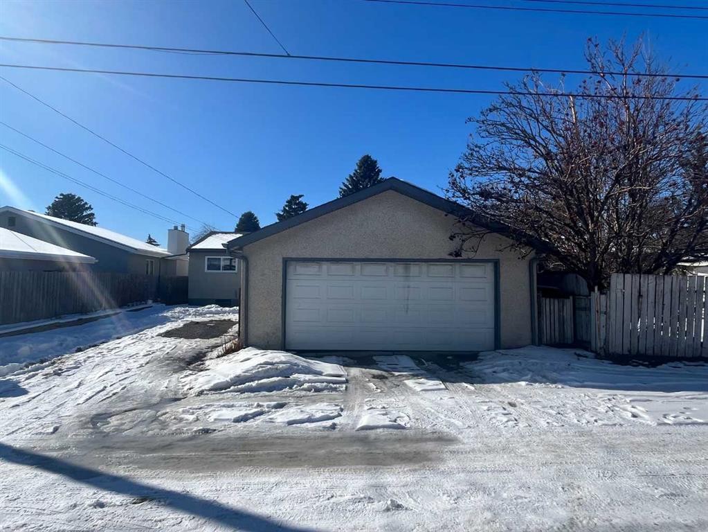 1258 Mardale Drive Ne, Calgary, AB - Outdoor