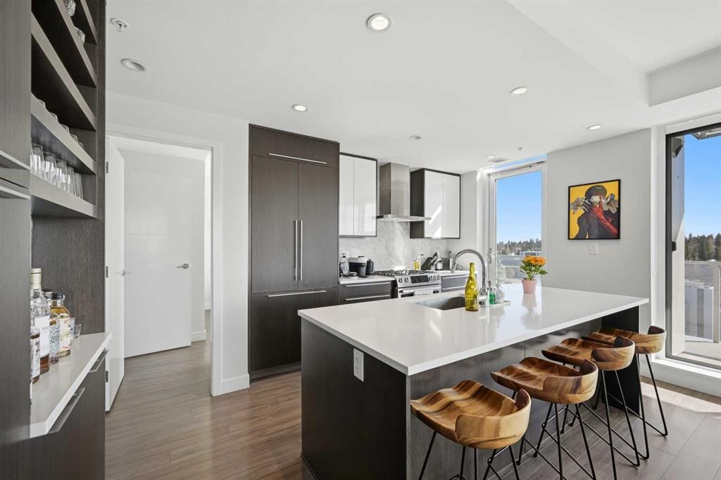 1007-930 16 Avenue Sw, Calgary, AB - Indoor Photo Showing Kitchen With Upgraded Kitchen