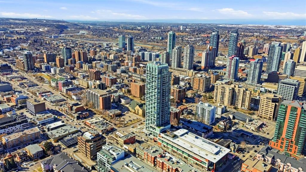 1007-930 16 Avenue Sw, Calgary, AB - Outdoor With View