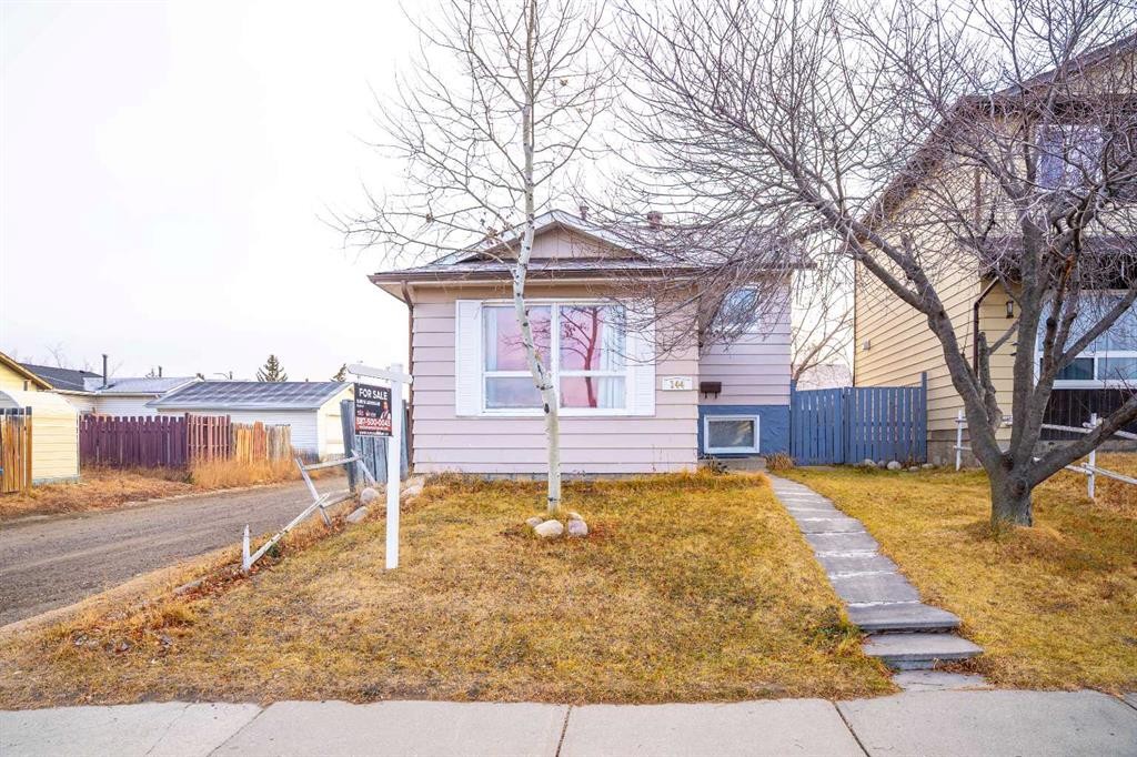 144 Whitmire Road Ne, Calgary, AB - Outdoor