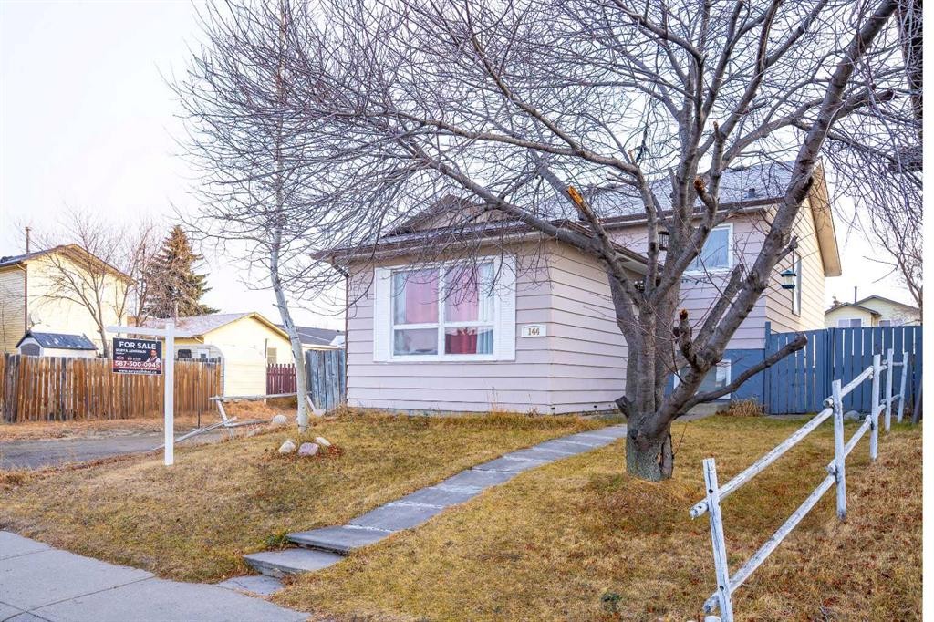 144 Whitmire Road Ne, Calgary, AB - Outdoor