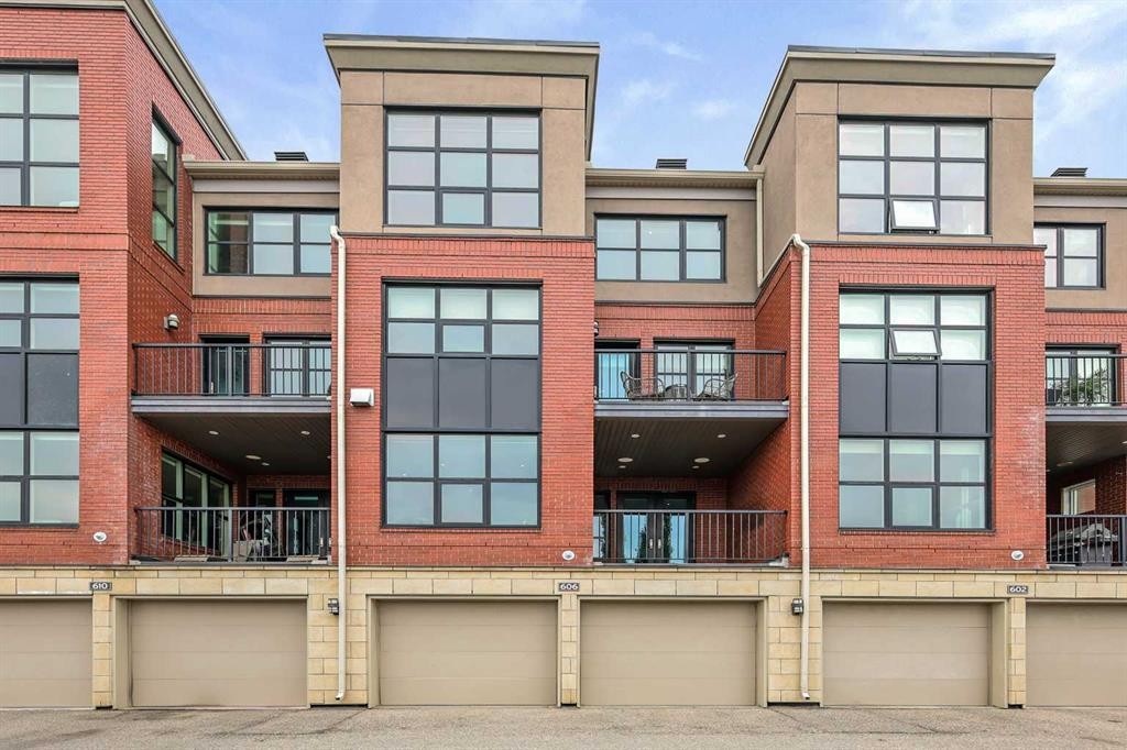 606 Aspen Meadows Hill Sw, Calgary, AB - Outdoor With Balcony With Facade