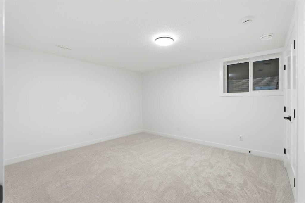 4904 Valiant Drive Nw, Calgary, AB - Indoor Photo Showing Other Room