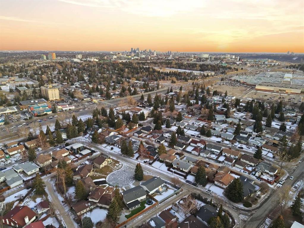 4904 Valiant Drive Nw, Calgary, AB - Outdoor With View