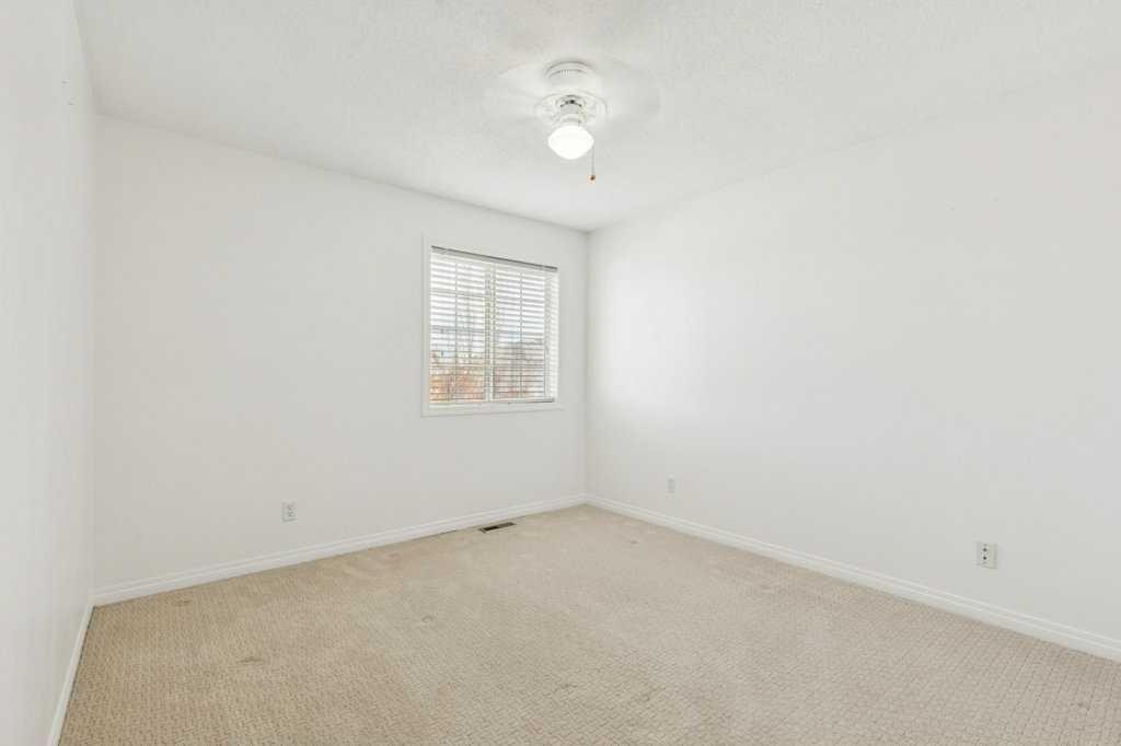 232 Oakmere Place, Chestermere, AB - Indoor Photo Showing Other Room