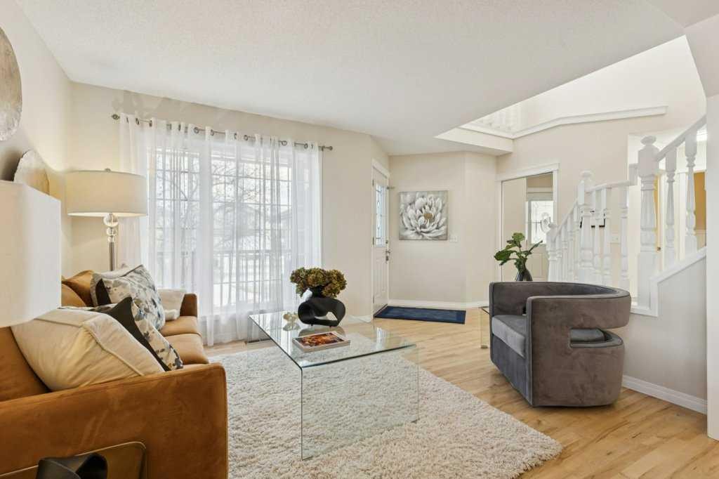 232 Oakmere Place, Chestermere, AB - Indoor Photo Showing Living Room