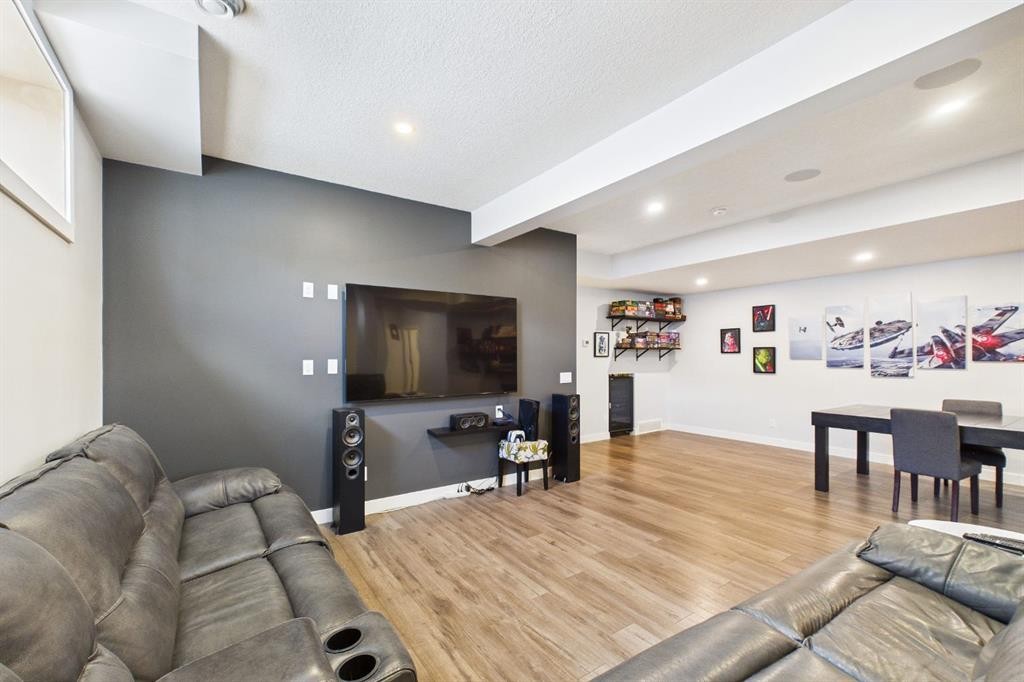 29 Evansglen Place Nw, Calgary, AB - Indoor