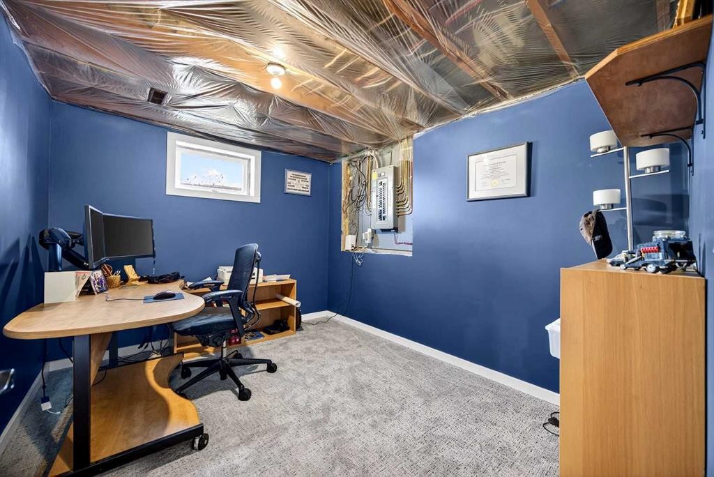 52 Dover Ridge Place Se, Calgary, AB - Indoor Photo Showing Office