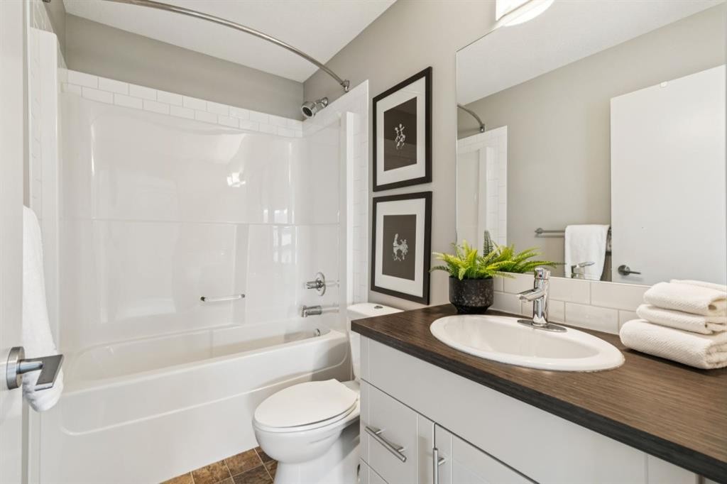 63 Copperstone Drive Se, Calgary, AB - Indoor Photo Showing Bathroom