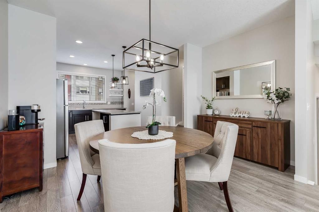20 Copperpond Rise Se, Calgary, AB - Indoor Photo Showing Dining Room
