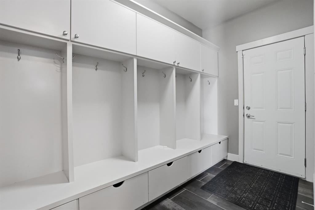 595 Panamount Boulevard Nw, Calgary, AB - Indoor