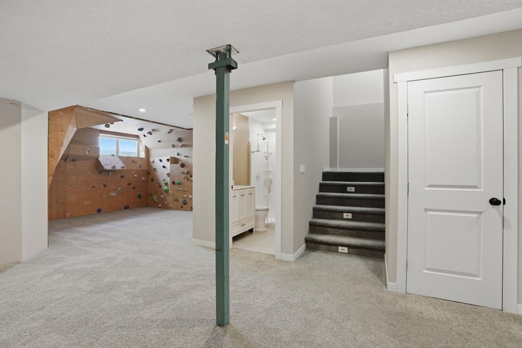 595 Panamount Boulevard Nw, Calgary, AB - Indoor Photo Showing Other Room