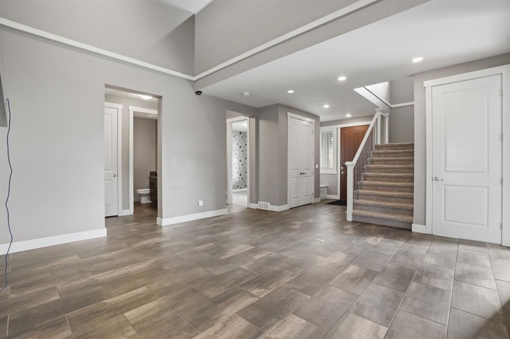 595 Panamount Boulevard Nw, Calgary, AB - Indoor Photo Showing Other Room
