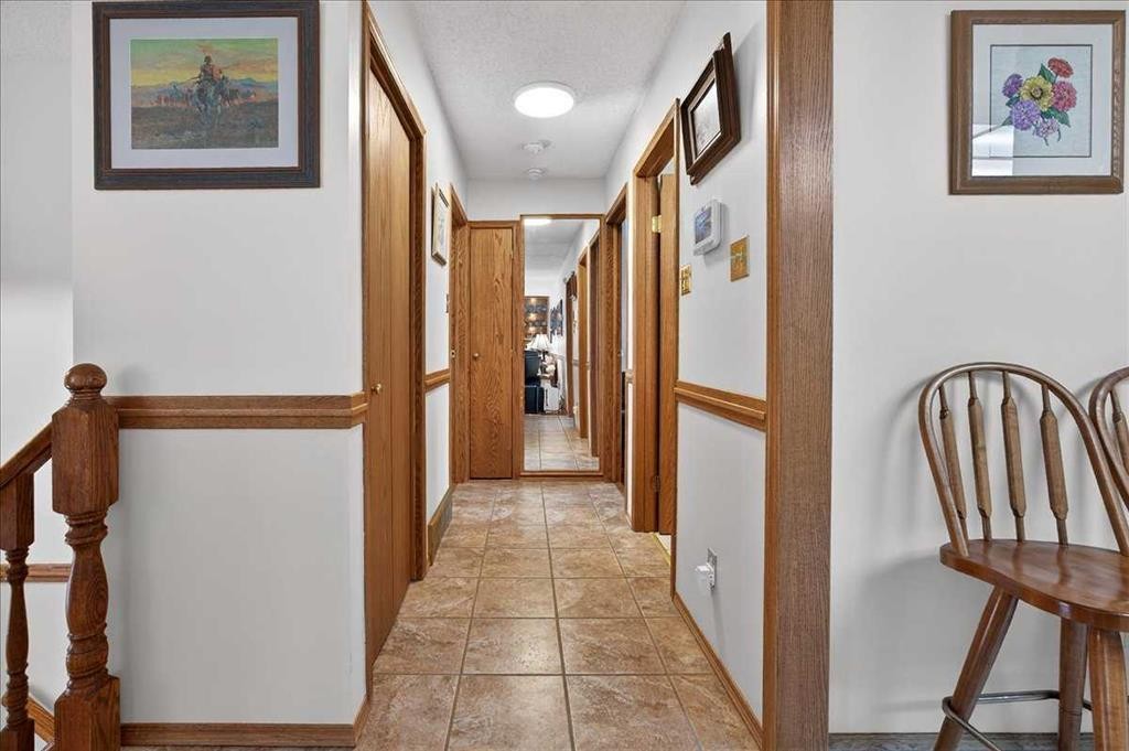 382 Ellis Crescent Se, High River, AB - Indoor Photo Showing Other Room