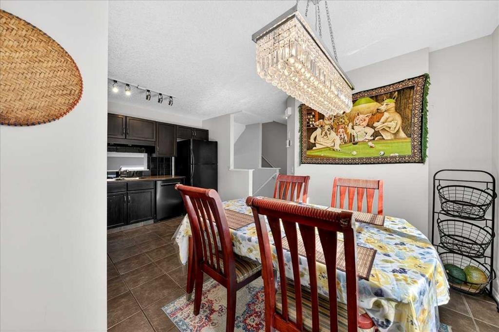 99 Copperfield Court Se, Calgary, AB - Indoor Photo Showing Dining Room