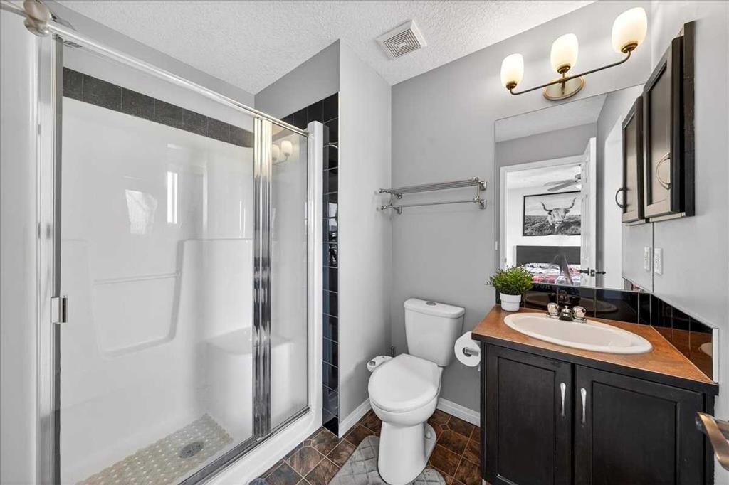 99 Copperfield Court Se, Calgary, AB - Indoor Photo Showing Bathroom