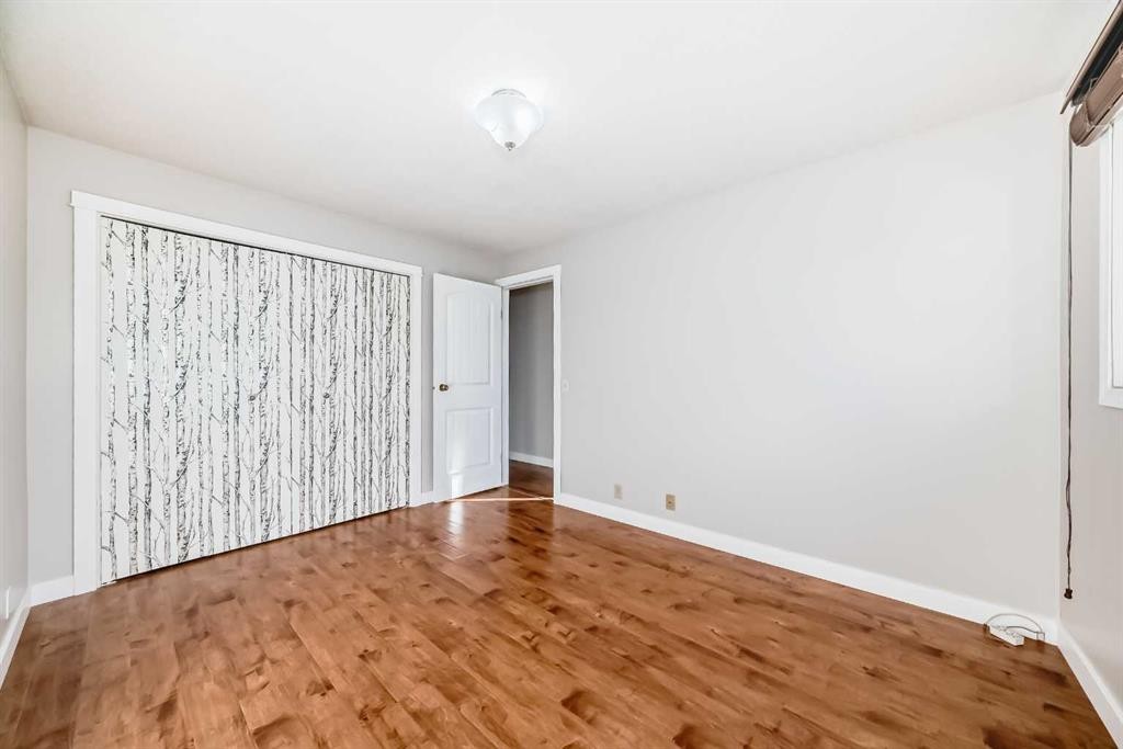 72 Whitehaven Road Ne, Calgary, AB - Indoor Photo Showing Other Room