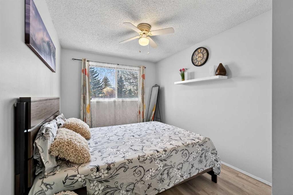 195 Fallswater Road Ne, Calgary, AB - Indoor Photo Showing Bedroom