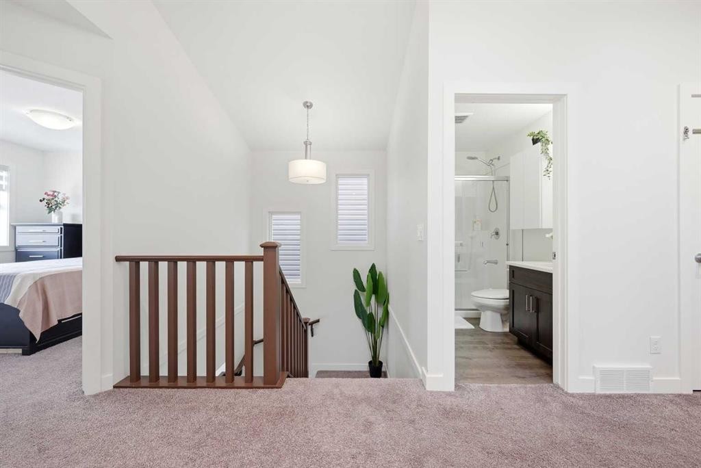 15 Corner Meadows Common Ne, Calgary, AB - Indoor Photo Showing Other Room