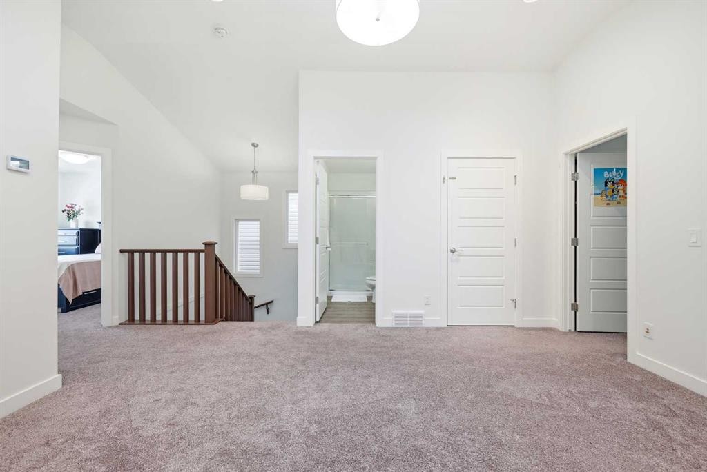 15 Corner Meadows Common Ne, Calgary, AB - Indoor Photo Showing Other Room