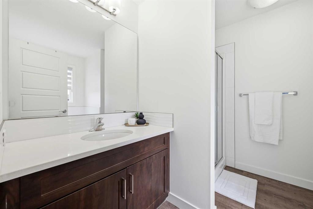 15 Corner Meadows Common Ne, Calgary, AB - Indoor Photo Showing Bathroom