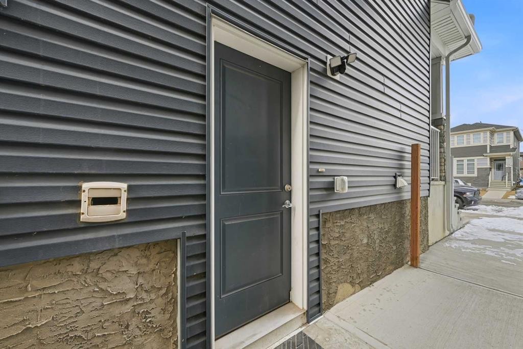 15 Corner Meadows Common Ne, Calgary, AB - Outdoor With Exterior