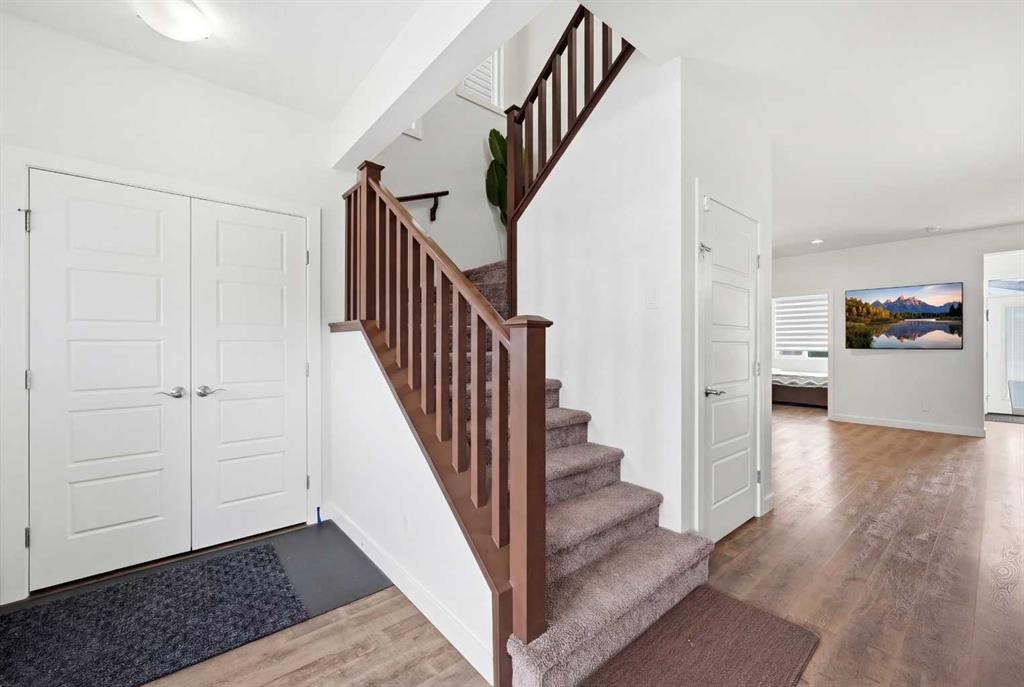 15 Corner Meadows Common Ne, Calgary, AB - Indoor Photo Showing Other Room