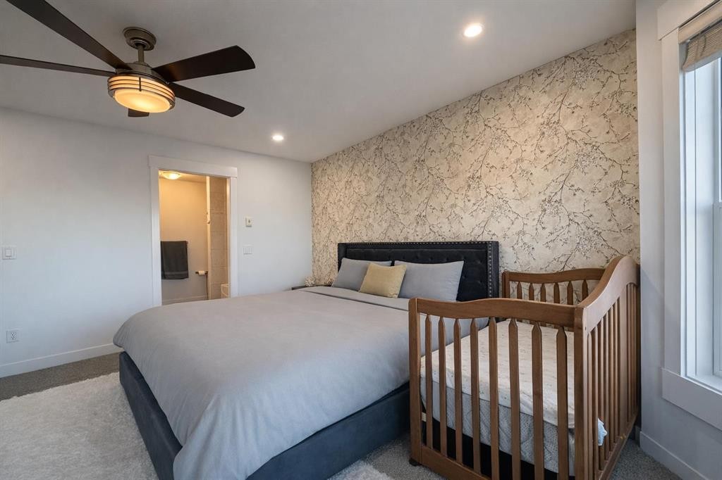 292 Rainbow Falls Drive, Chestermere, AB - Indoor Photo Showing Bedroom