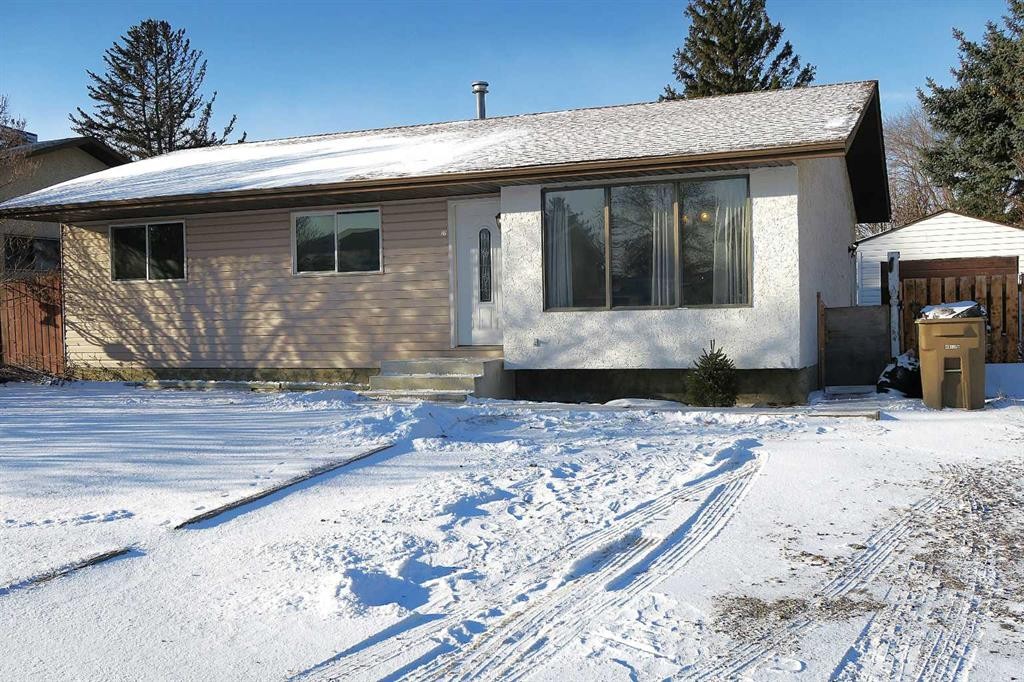 15 Ash Street, Brooks, AB - Outdoor