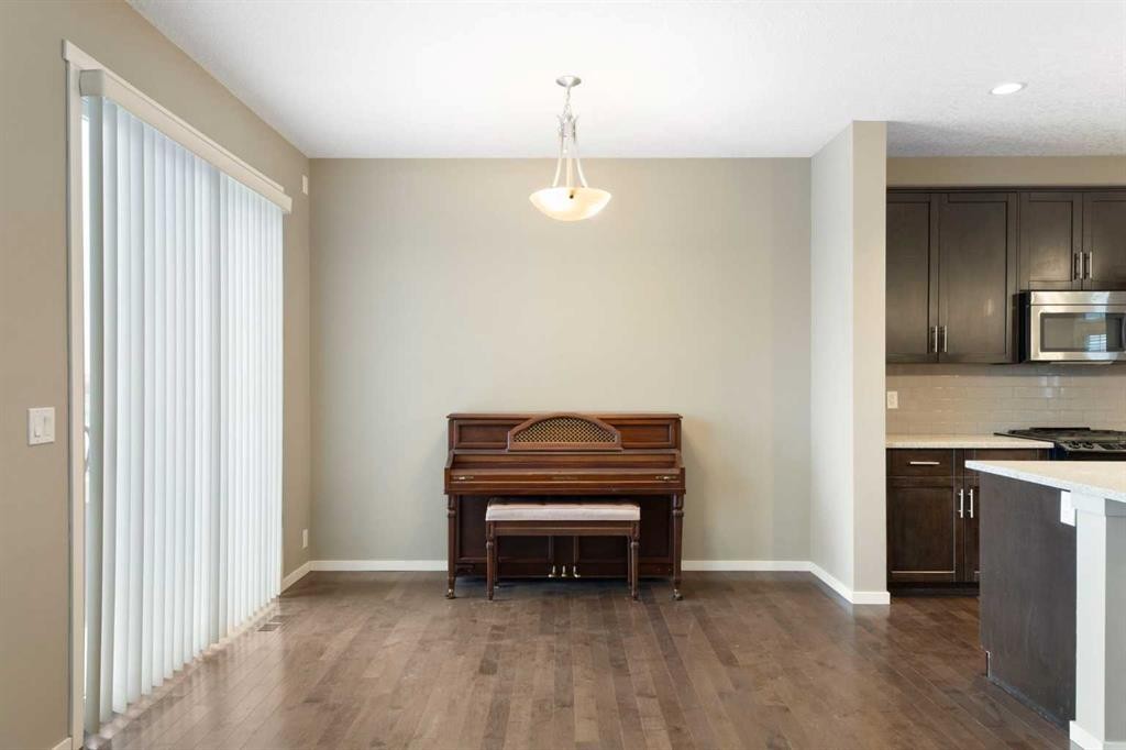 98 Nolanfield Road Nw, Calgary, AB - Indoor Photo Showing Kitchen