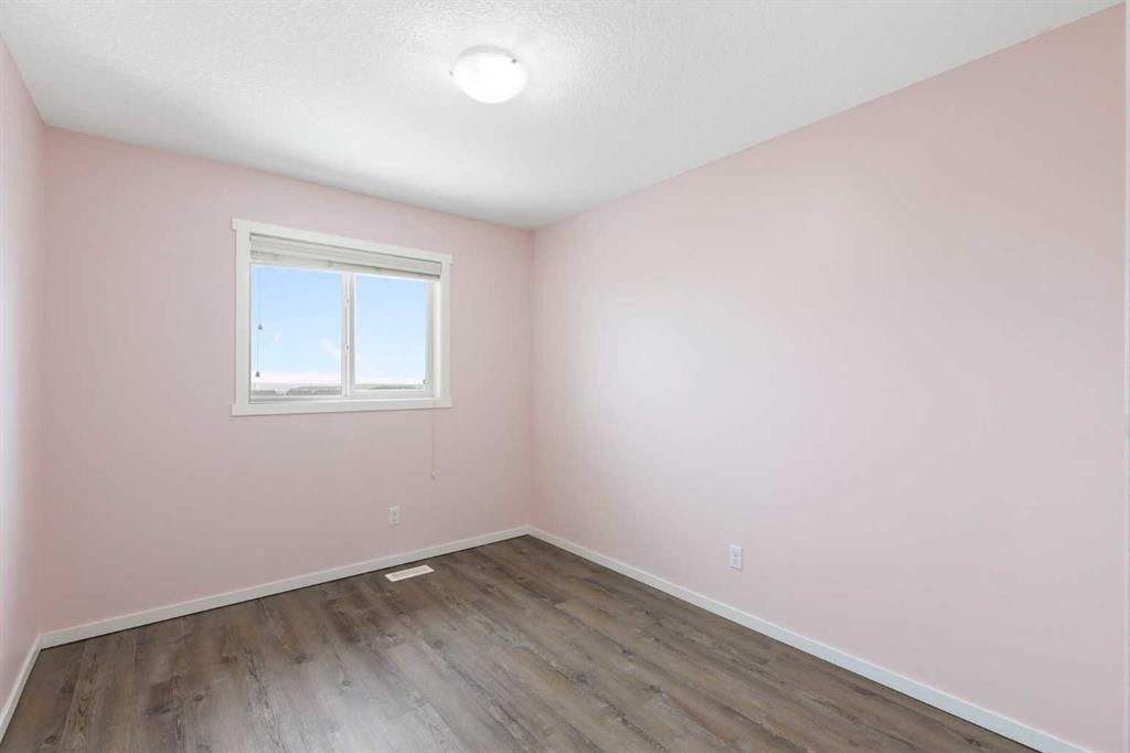 98 Nolanfield Road Nw, Calgary, AB - Indoor Photo Showing Other Room