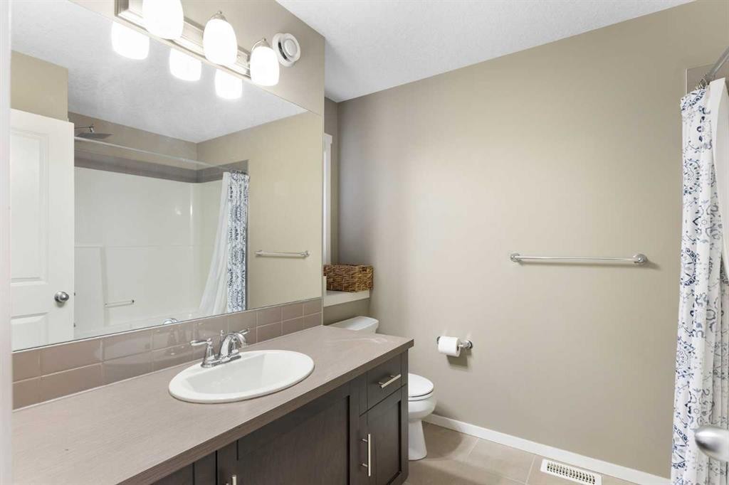 98 Nolanfield Road Nw, Calgary, AB - Indoor Photo Showing Bathroom