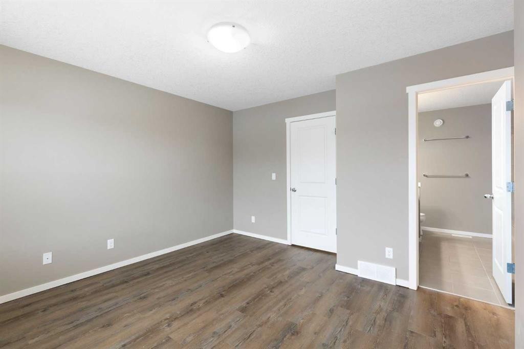 98 Nolanfield Road Nw, Calgary, AB - Indoor Photo Showing Other Room