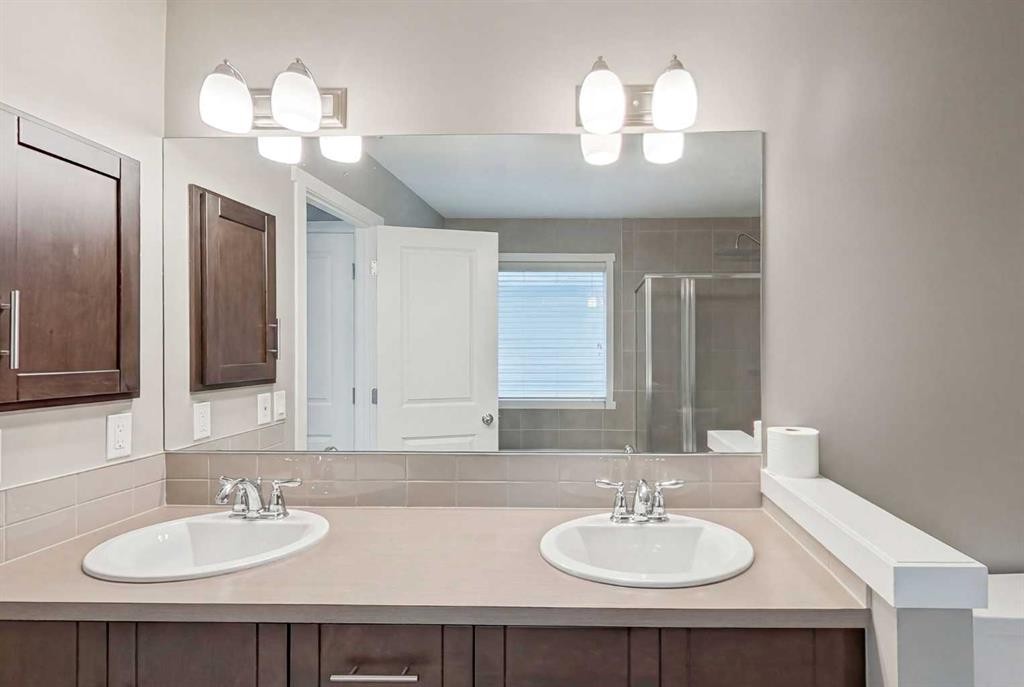 98 Nolanfield Road Nw, Calgary, AB - Indoor Photo Showing Bathroom