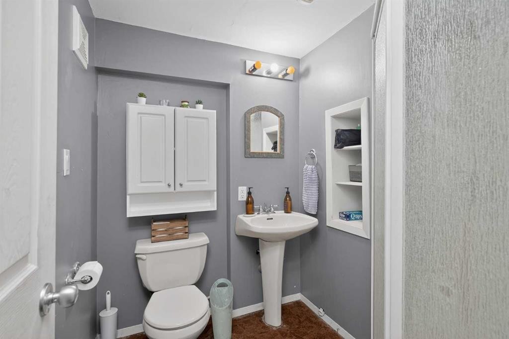 28-6503 Ranchview Drive Nw, Calgary, AB - Indoor Photo Showing Bathroom