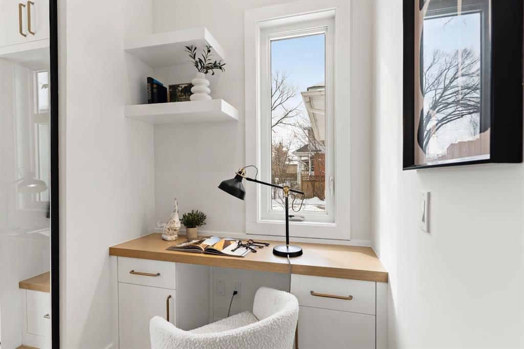 456 22 Avenue Nw, Calgary, AB - Indoor