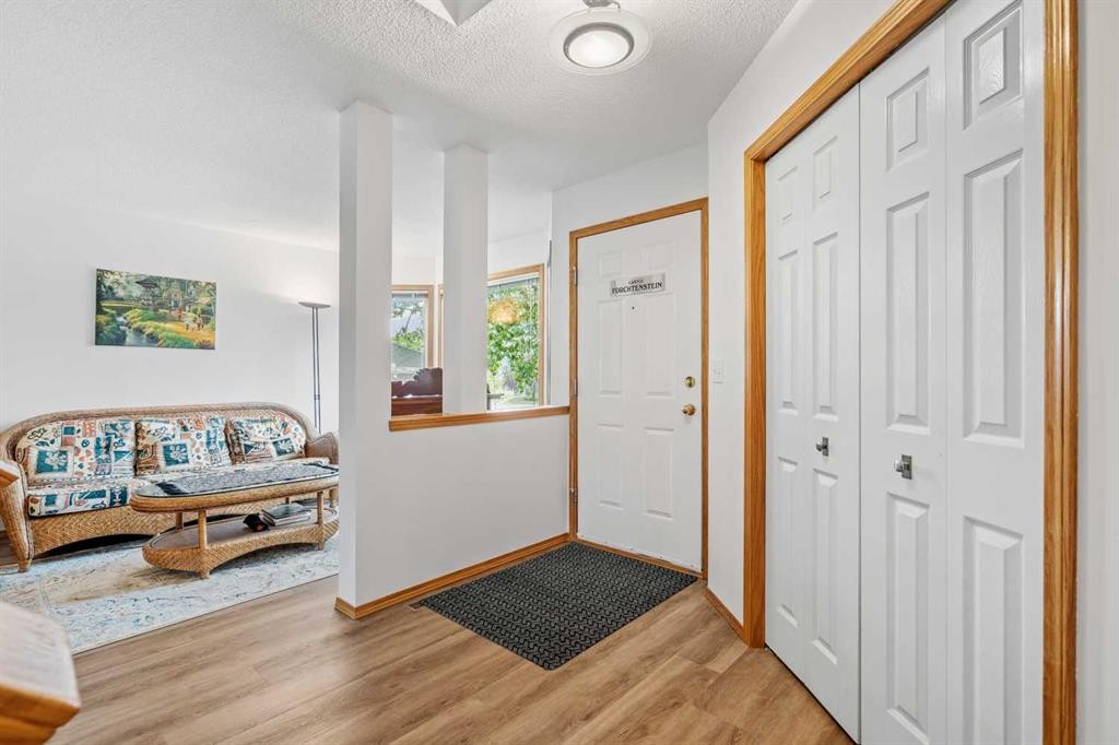 39 Arbour Wood Close Nw, Calgary, AB - Indoor Photo Showing Other Room