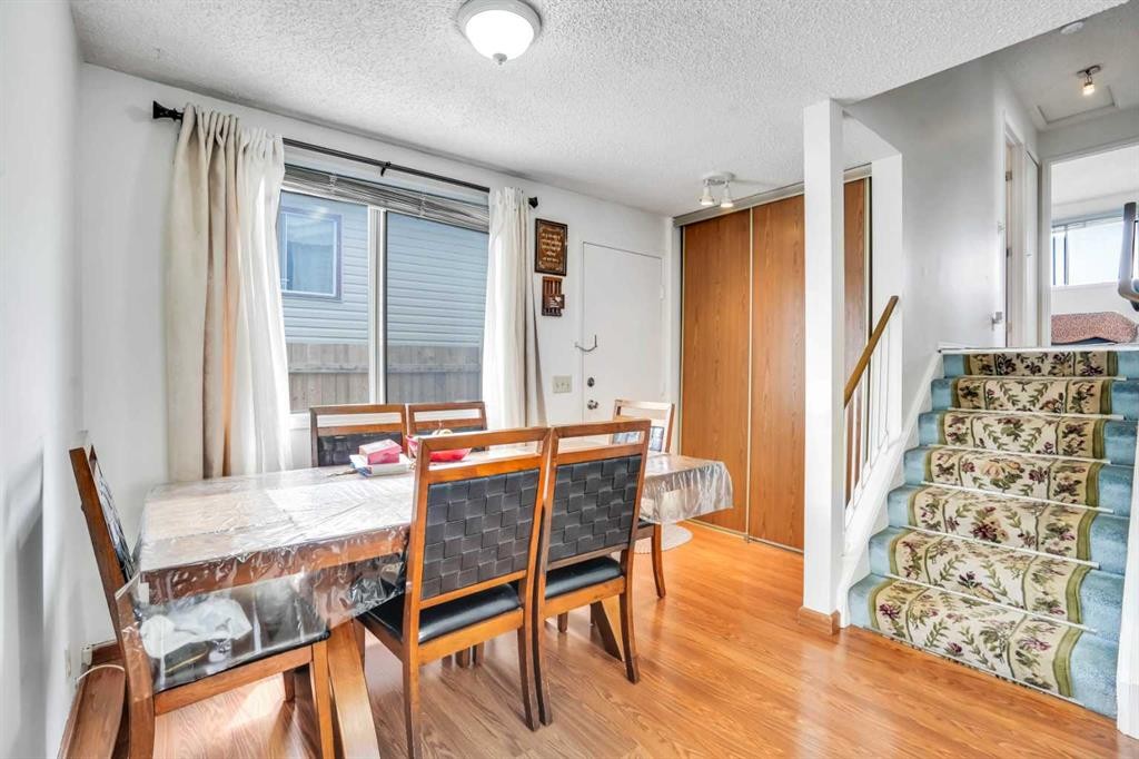 43 Falshire Close Ne, Calgary, AB - Indoor Photo Showing Dining Room